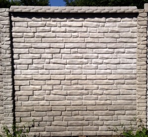 Паркан бетонний “Римський камінь” з “дашком”
